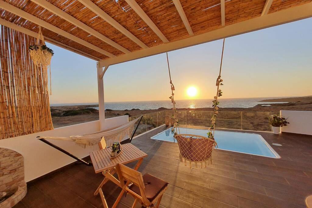 Tramonto Luxury Villa No1- Breathtaking Sunset View Foiníkion エクステリア 写真