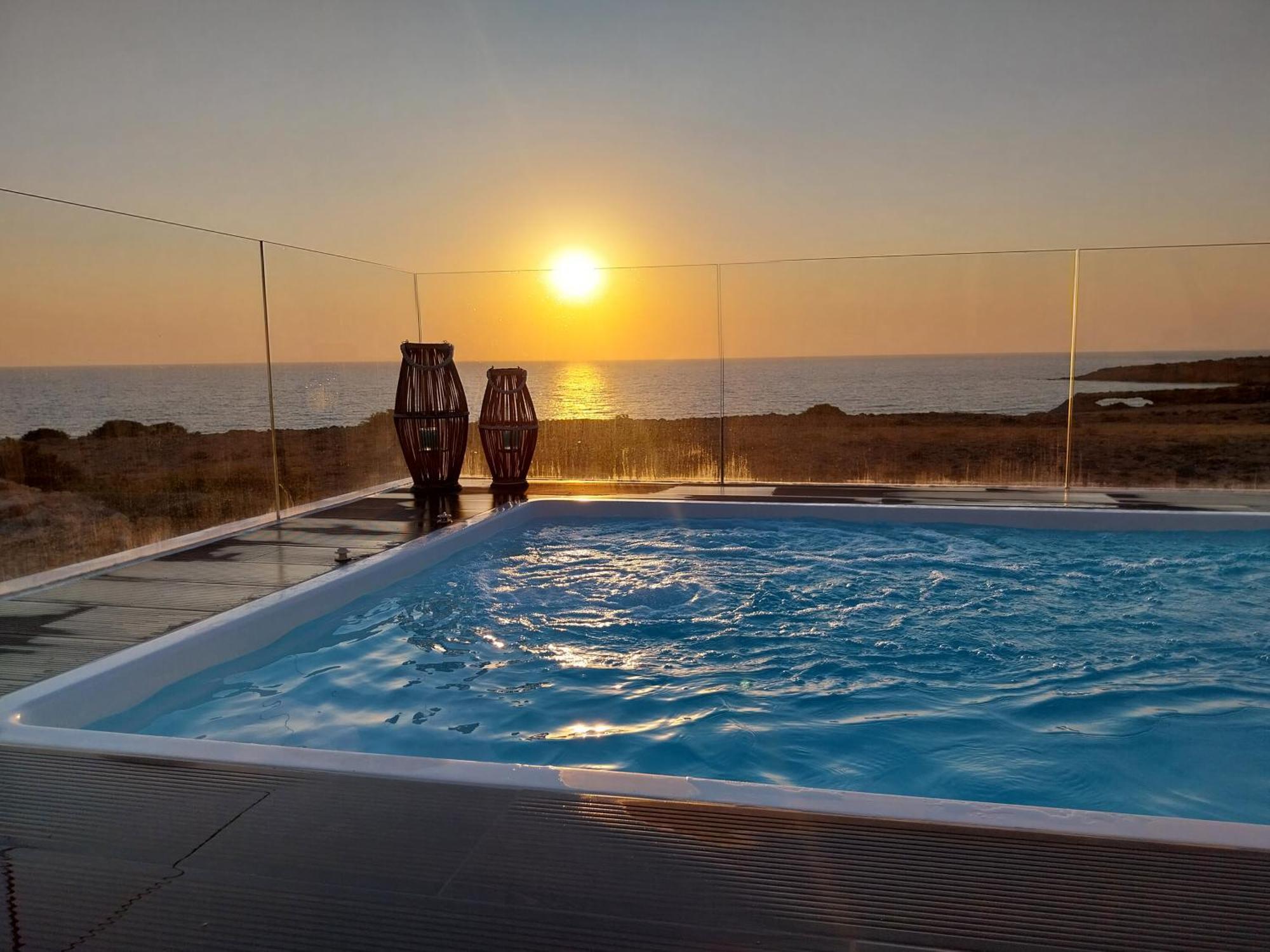 Tramonto Luxury Villa No1- Breathtaking Sunset View Foiníkion エクステリア 写真